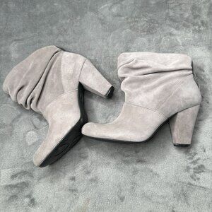 BCBGeneration Dash Gray Suede Slouch Ankle Boots 7 Leather Upper Boho Y2K
